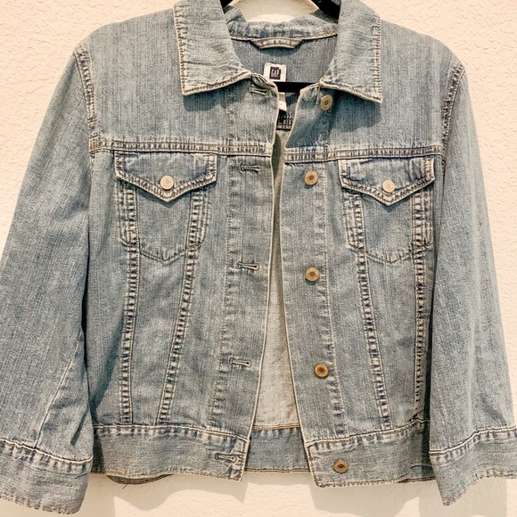Gap Denim Jacket 🌵 - Picture 3 of 3